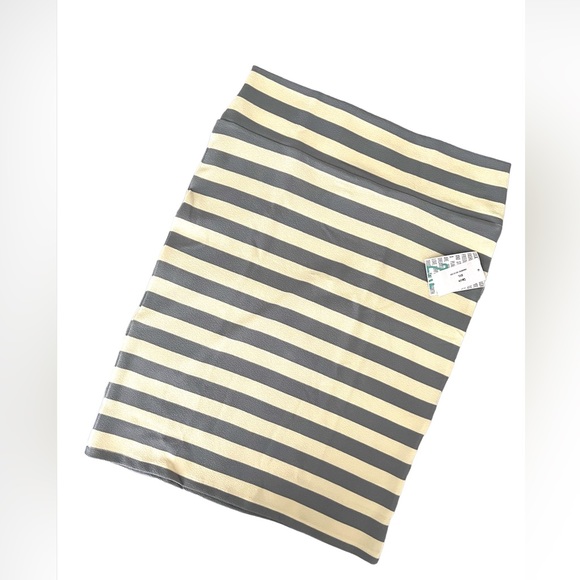 NWT - LuLaRoe Cassie Pencil Skirt - Picture 1 of 8